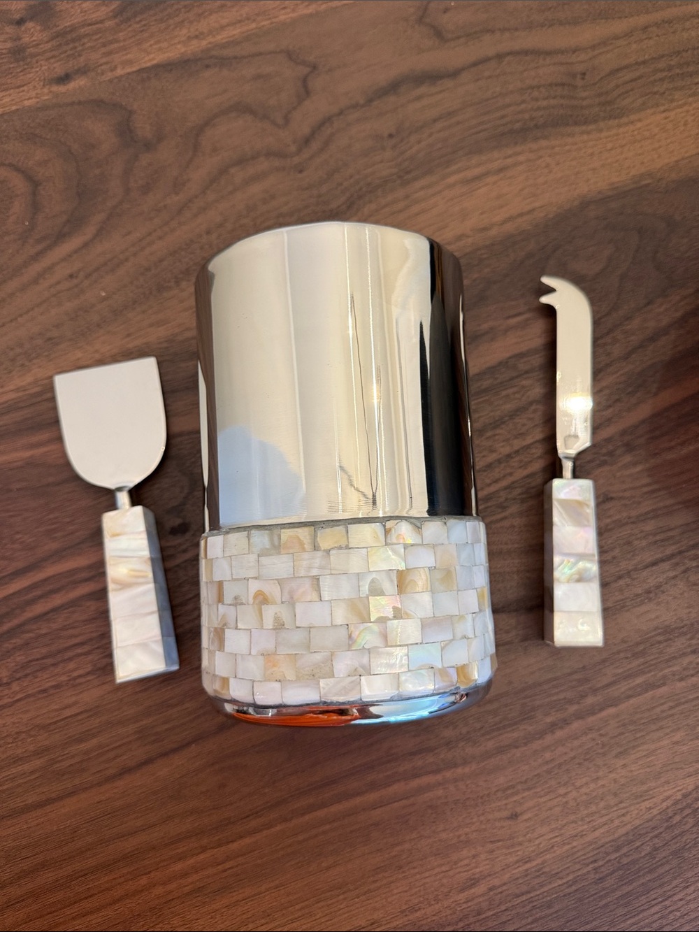 ANNA New York Mother of Pearl Wine Chiller and Cheese Knife Set - White